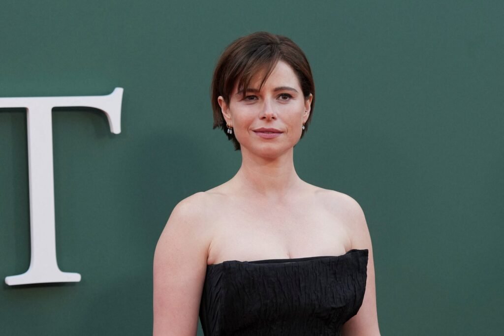 Exploring the Talents of Jessie Buckley: A Rising Star in the Entertainment Industry Jessie Buckley